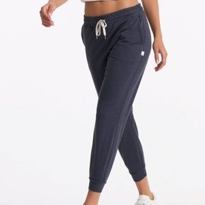 Bundle of three (3) Vuori Performance Joggers - XS